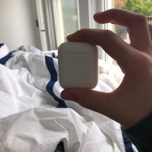 NEW AIRPODS